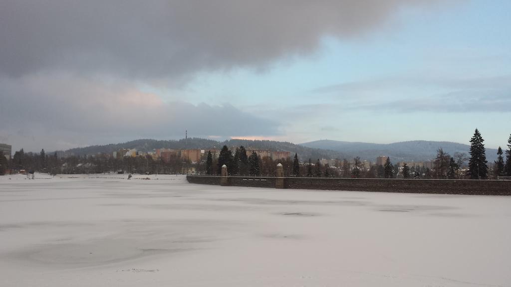 Hotel Merkur - Jablonec Nad Nisou Bagian luar foto